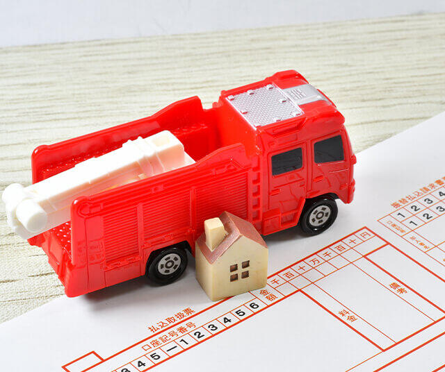 賃貸で火災保険に入らないとどうなる？契約違反・3つのリスク・保険の選び方を解説