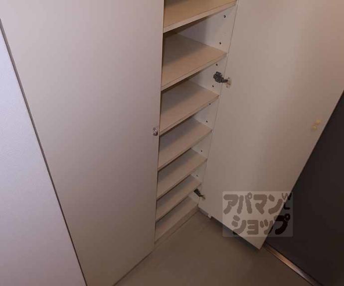 【パインベルテ御陵】間取