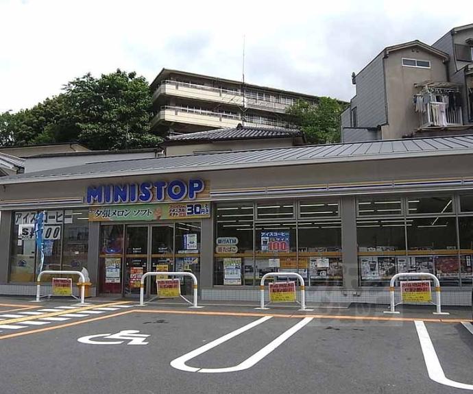 【サンビレッジ大北山ＡＢ棟】間取