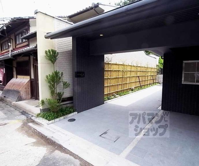 【ＣＲＥＡ二条城北】間取