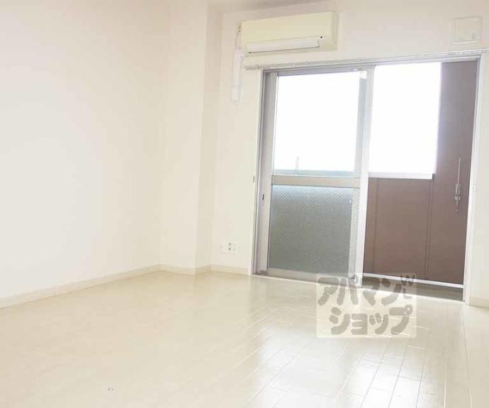 【Ｓｏｕｔｈ　Ｅａｓｔ　千】間取