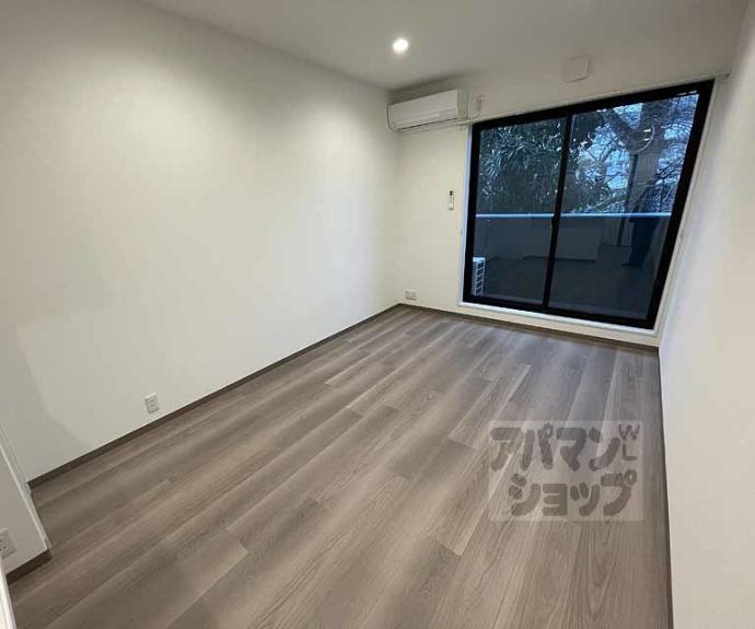 【ＴＨＥ　ＧＡＲＮＥＴ　ＳＵＩＴＥ　ＲＥＳＩＤＥＮＣＥ　清水五条ＥＡＳＴ】間取