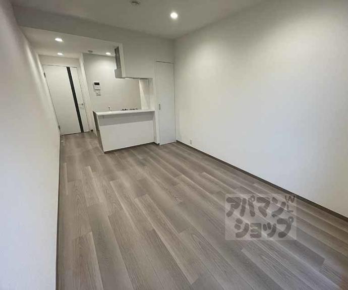 【ＴＨＥ　ＧＡＲＮＥＴ　ＳＵＩＴＥ　ＲＥＳＩＤＥＮＣＥ　清水五条ＥＡＳＴ】間取