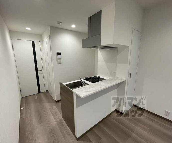 【ＴＨＥ　ＧＡＲＮＥＴ　ＳＵＩＴＥ　ＲＥＳＩＤＥＮＣＥ　清水五条ＥＡＳＴ】間取