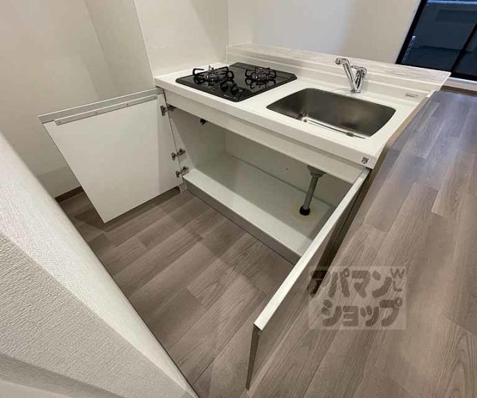 【ＴＨＥ　ＧＡＲＮＥＴ　ＳＵＩＴＥ　ＲＥＳＩＤＥＮＣＥ　清水五条ＥＡＳＴ】間取