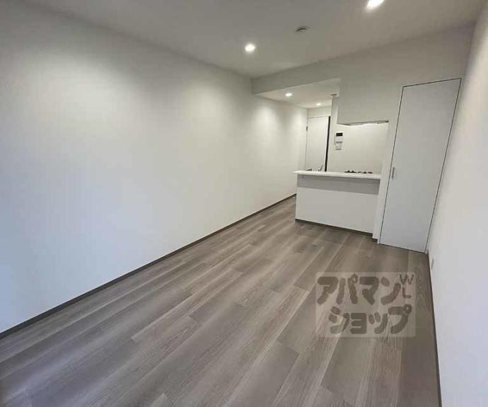 【ＴＨＥ　ＧＡＲＮＥＴ　ＳＵＩＴＥ　ＲＥＳＩＤＥＮＣＥ　清水五条ＥＡＳＴ】間取