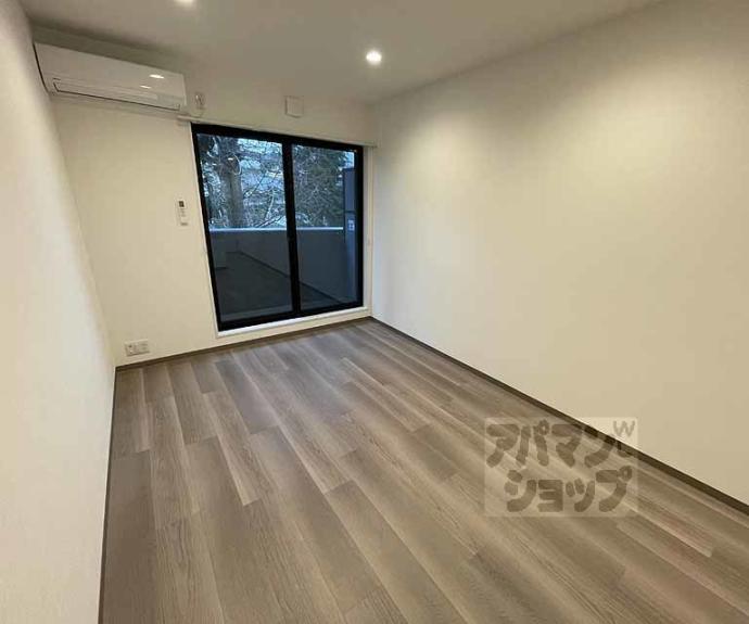 【ＴＨＥ　ＧＡＲＮＥＴ　ＳＵＩＴＥ　ＲＥＳＩＤＥＮＣＥ　清水五条ＥＡＳＴ】間取