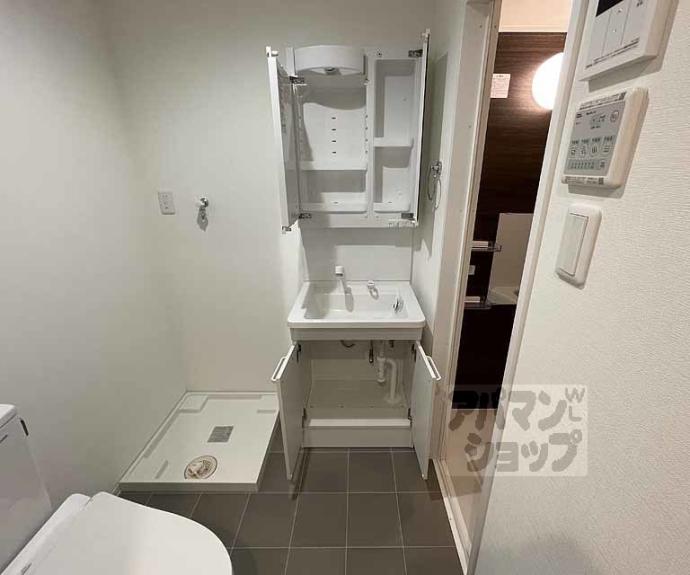 【ＴＨＥ　ＧＡＲＮＥＴ　ＳＵＩＴＥ　ＲＥＳＩＤＥＮＣＥ　清水五条ＥＡＳＴ】間取