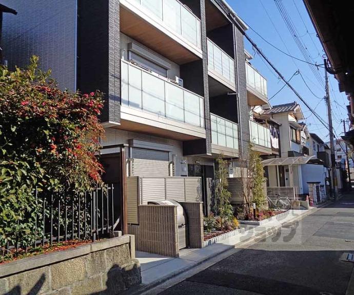 【シャーメゾン岩松伏見稲荷】間取