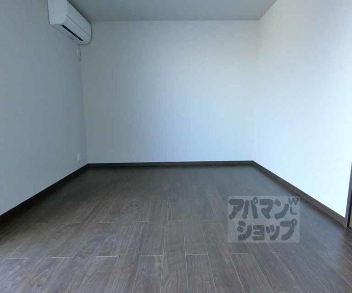 【カーサウッド花園】間取