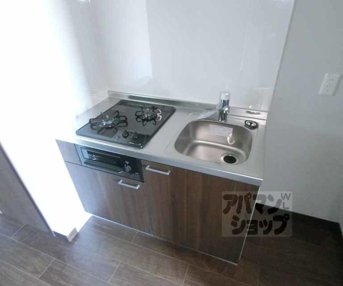 【カーサウッド花園】間取