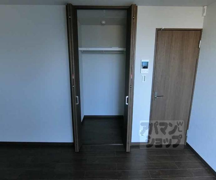 【カーサウッド花園】間取