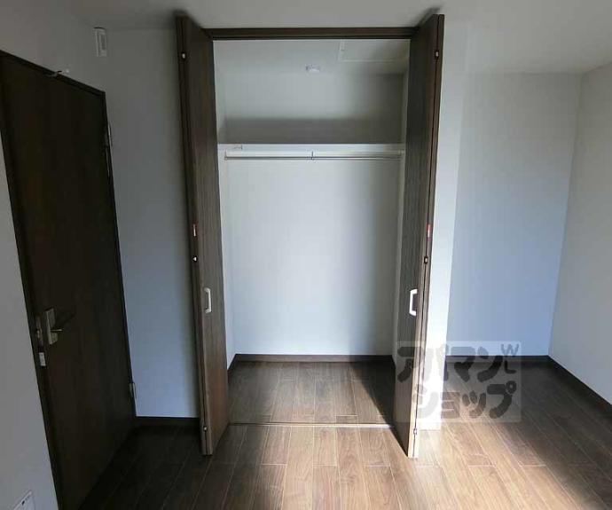 【カーサウッド花園】間取