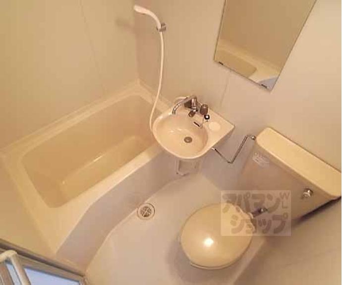 【Ｄ＇Ｓ　ＬＹＮＸ】間取