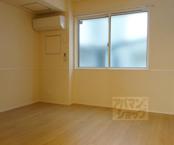 【カーサ　ヨシ】間取