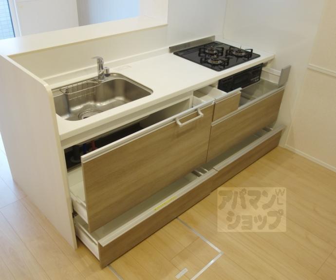 【カーサ　ヨシ】間取