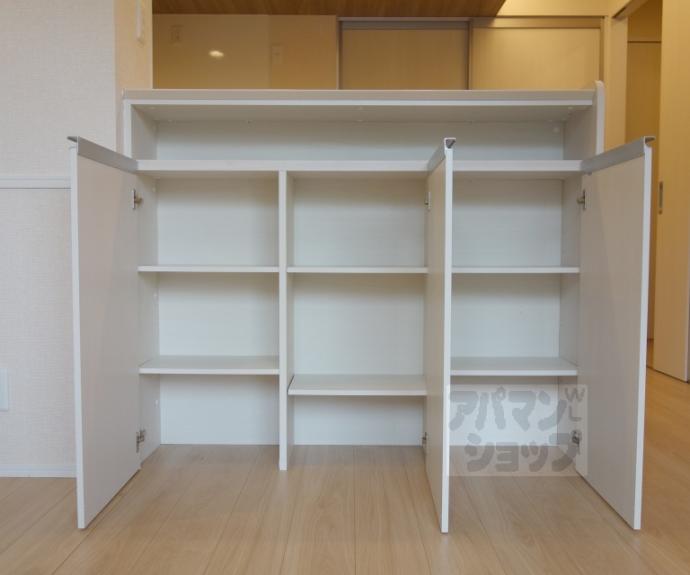 【カーサ　ヨシ】間取