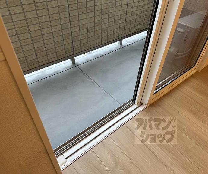 【カーサ　ヨシ】間取