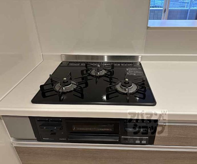 【カーサ　ヨシ】間取