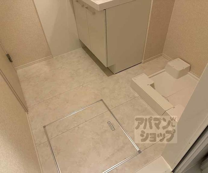 【カーサ　ヨシ】間取