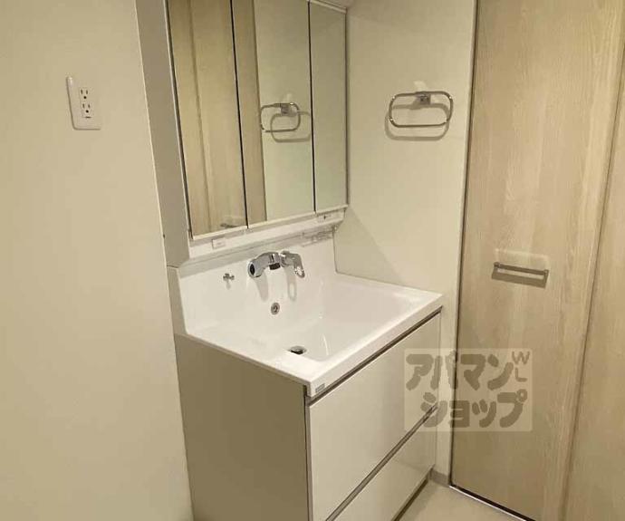 【KCCフラット西京極】間取