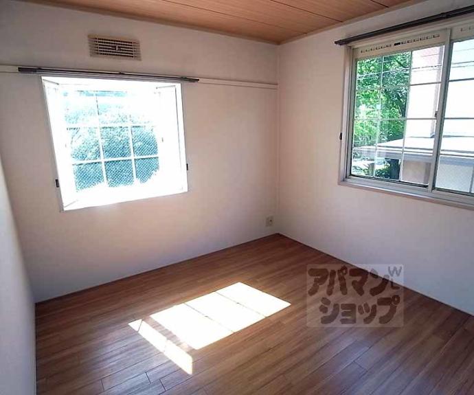 【サンビレッジ太秦】間取