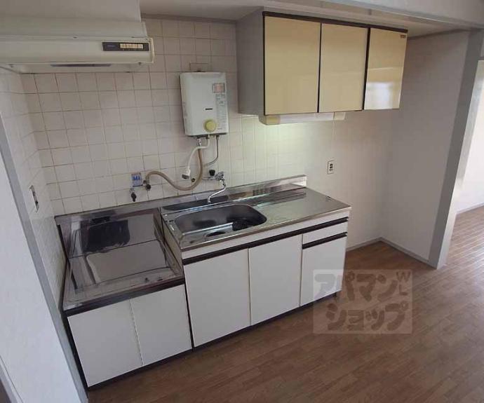 【足立ハイツ太秦】間取