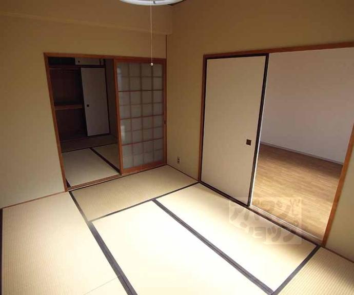 【足立ハイツ太秦】間取