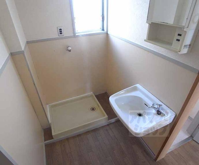 【足立ハイツ太秦】間取