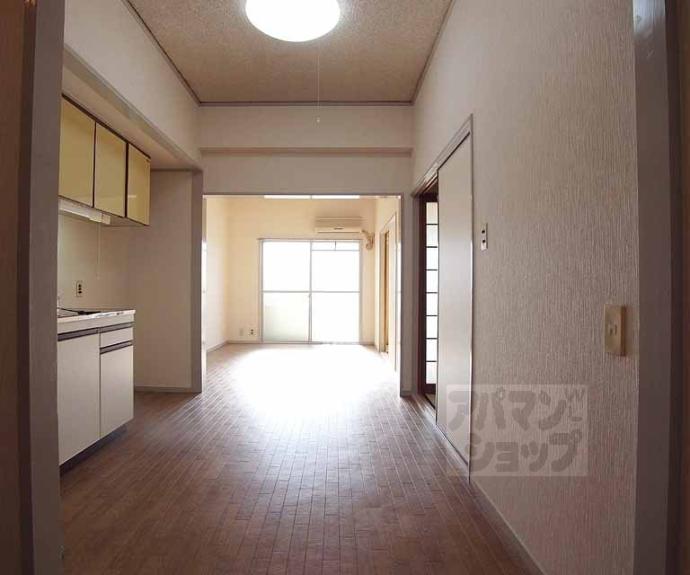 【足立ハイツ太秦】間取