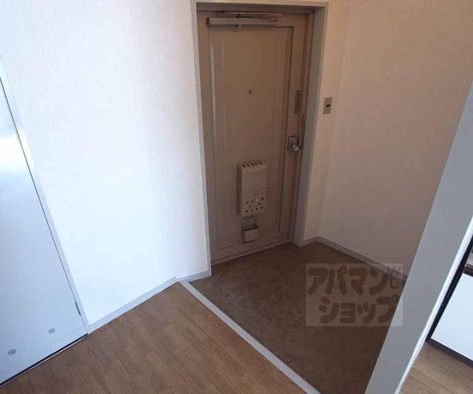 【足立ハイツ太秦】間取