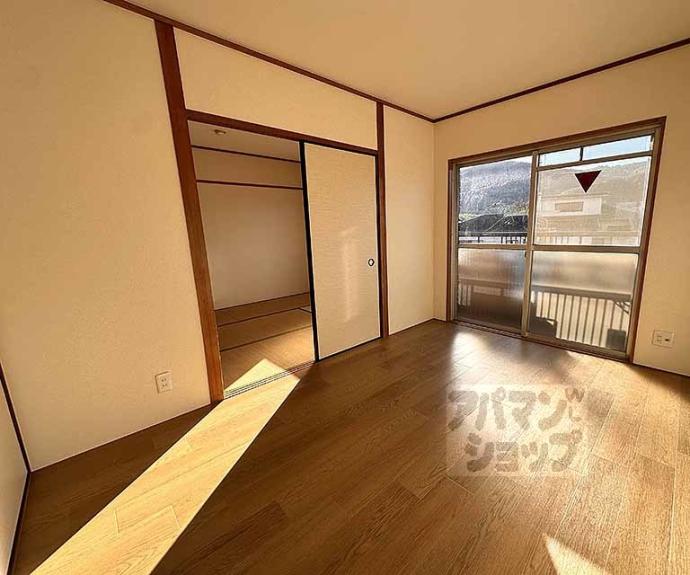 【ラーバン嵯峨】間取