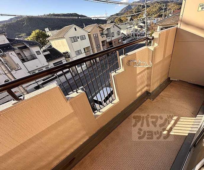 【ラーバン嵯峨】間取
