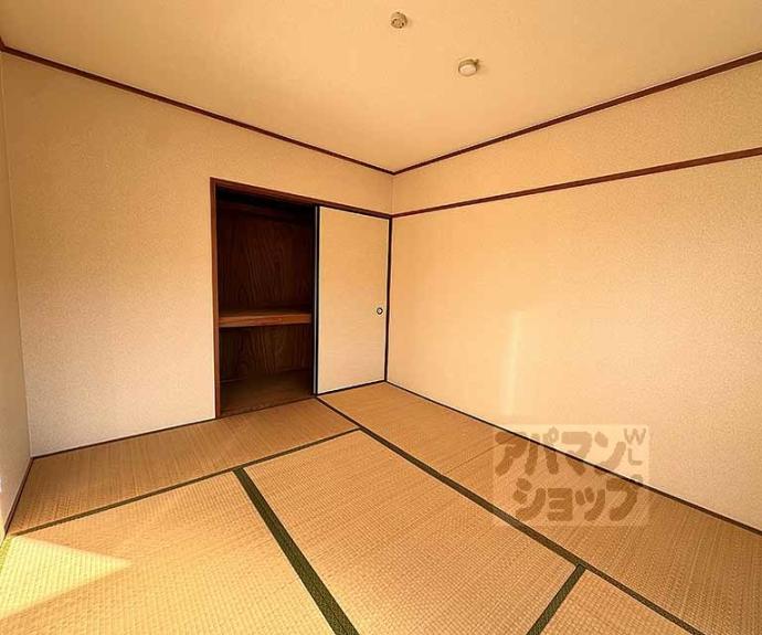【ラーバン嵯峨】間取