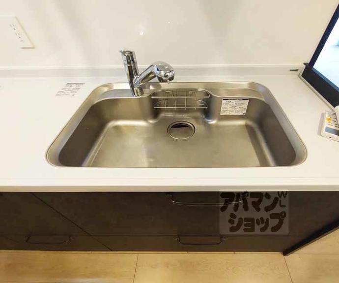 【グランレブリー二条城東】間取