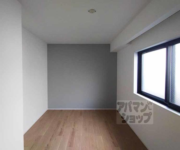 【グランレブリー二条城東】間取