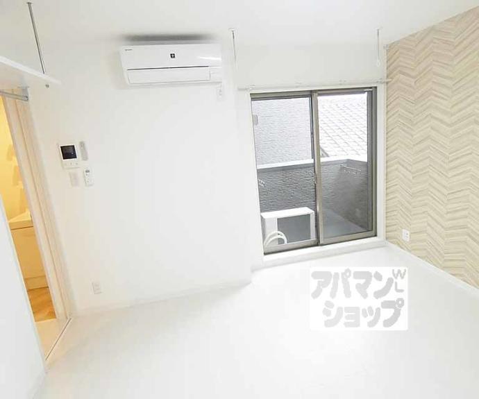 【エントランスライフ同志社西】間取