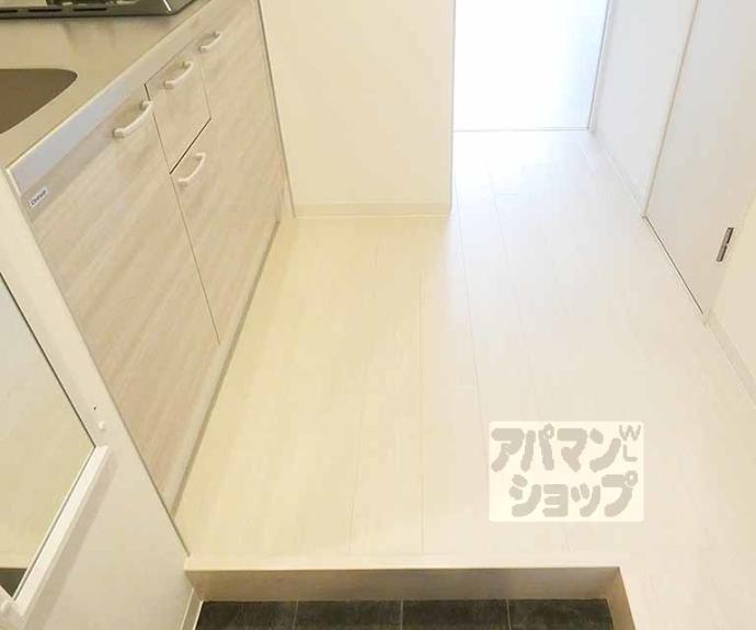 【エントランスライフ同志社西】間取