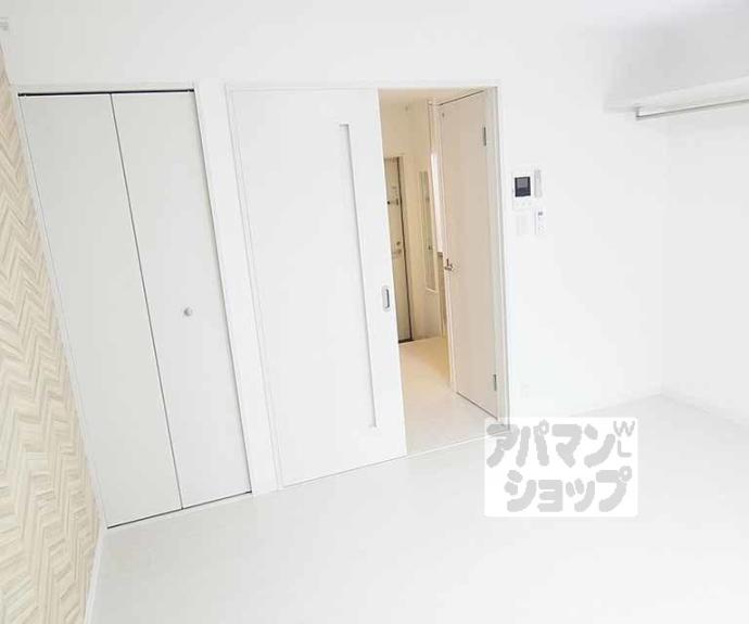 【エントランスライフ同志社西】間取