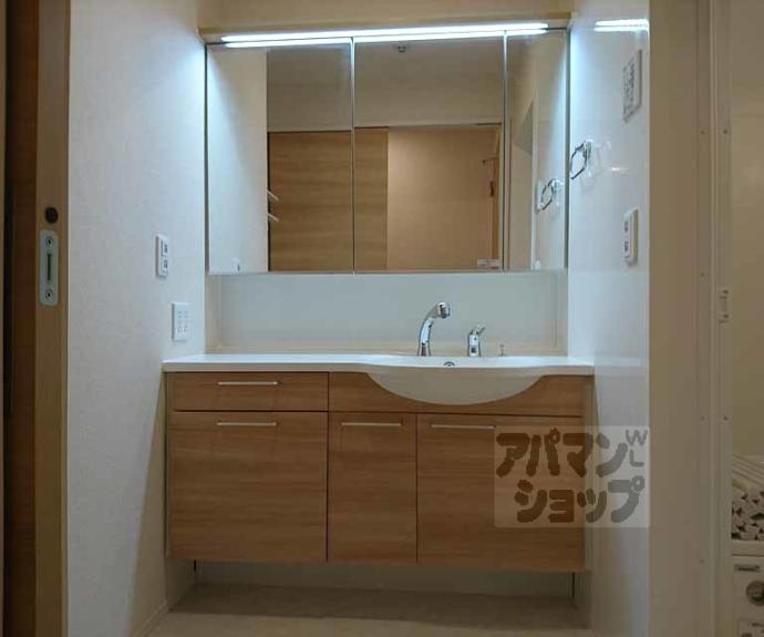 【Ｙ’ｓ　ｒｏｏｍ伏見板橋】間取