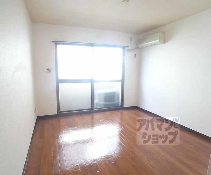 【ベルファム西院】間取