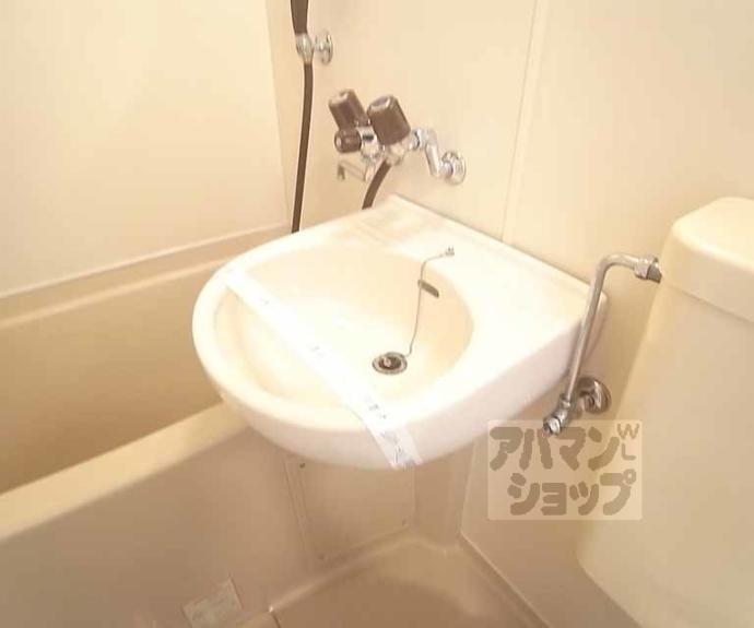 【ベルファム西院】間取