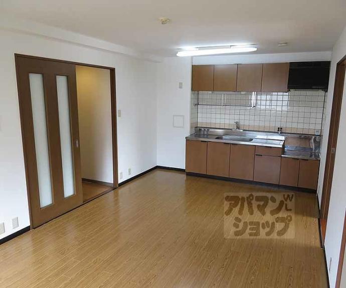 【カーセン２２】間取