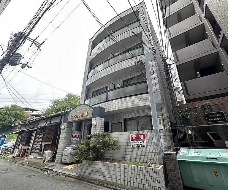プルシャン西京極
