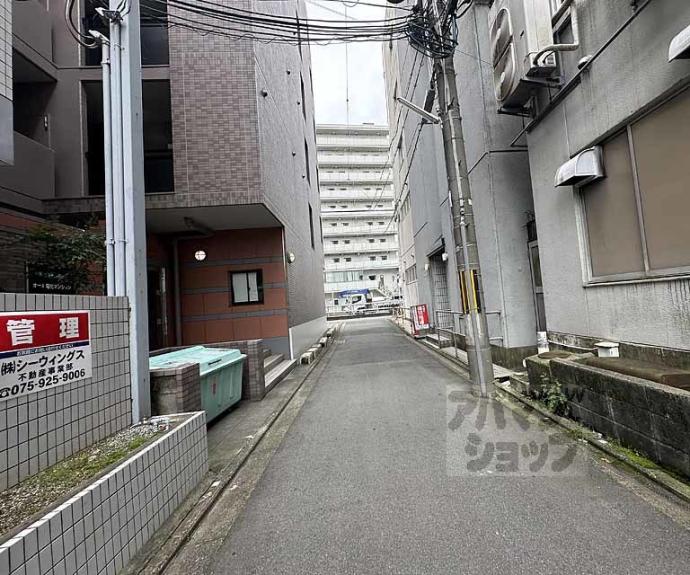 【プルシャン西京極】間取