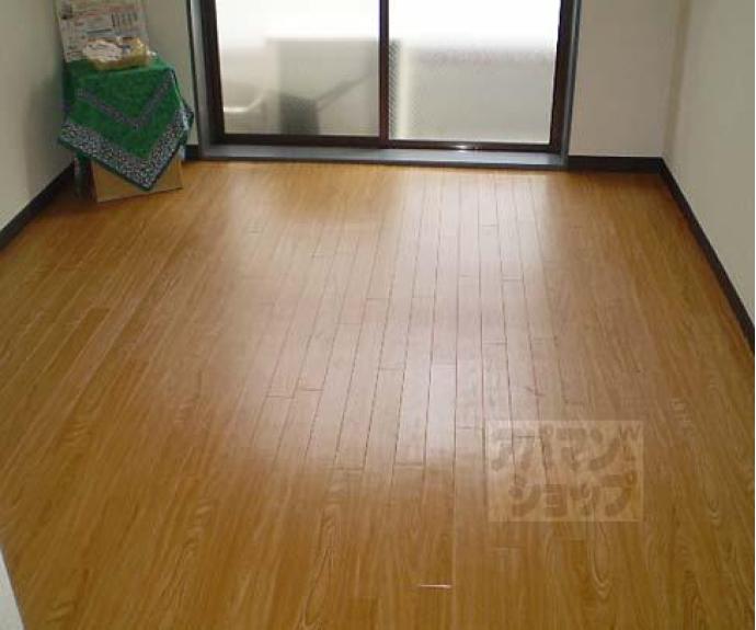 【プルシャン西京極】間取