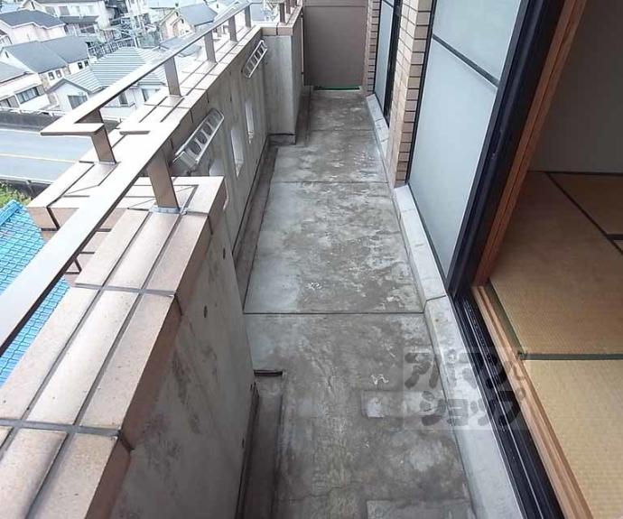 【ランブラス嵯峨】間取