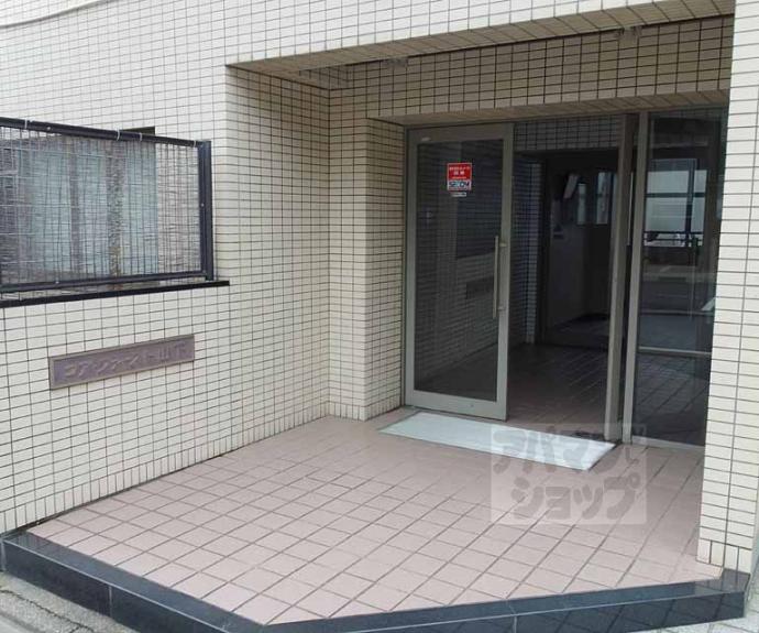 【コア・ファースト山下】間取