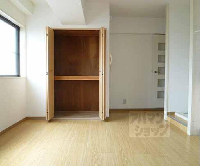 【コア・ファースト山下】間取