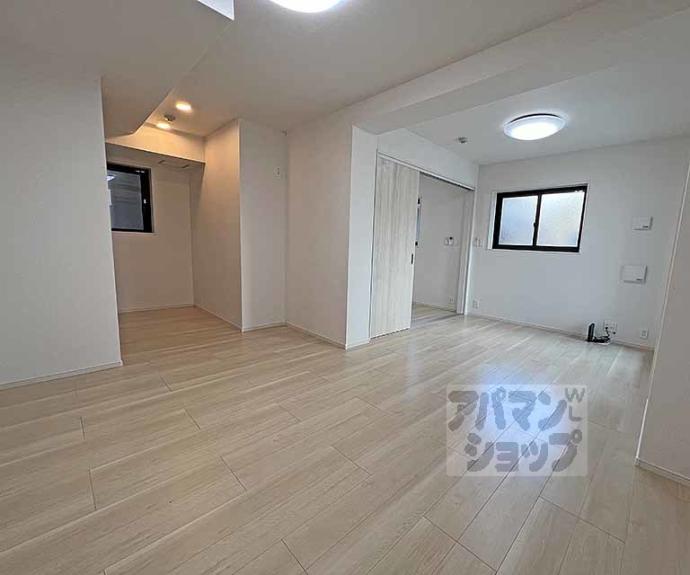 【オーバルムーン京都】間取